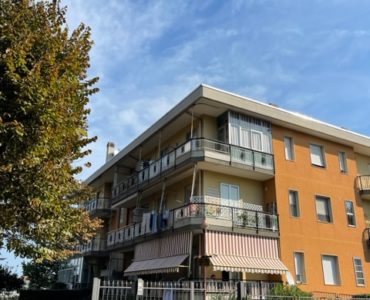 Albenga Viale 8 marzo bilocale vicino al mare € 115.000,00